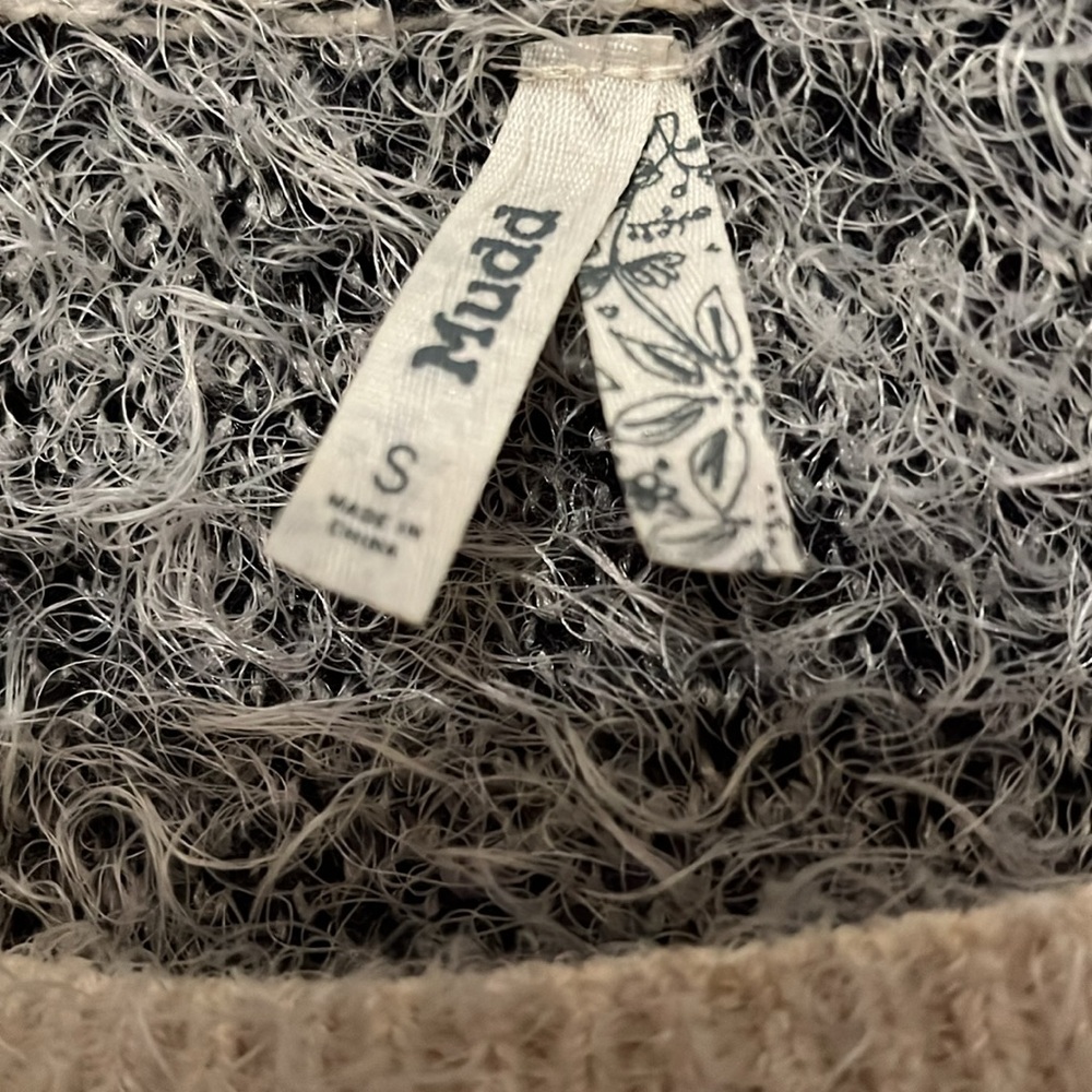 Leopard Sweater - Picture 2 of 3